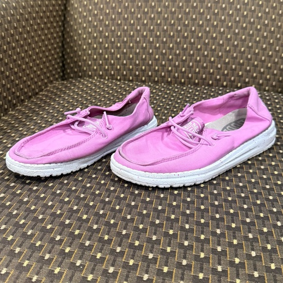 Hey Dude Wendy Youth Slub Canvas Pink Loafers, size Y2 - Picture 2 of 10